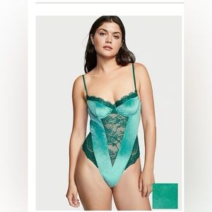 Victor Secrets, Very Sexy, Wicked Unlined Velvet Balconette Teddy, Size xl